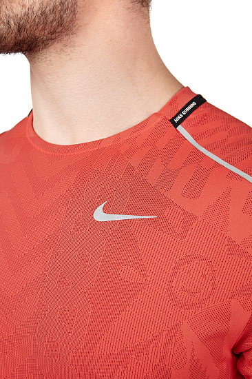 Футболка мужская Nike Wild Run Tech Knit Top SS Burgundy Ash/Noble Red/Reflective Silv - Фото 5 большая