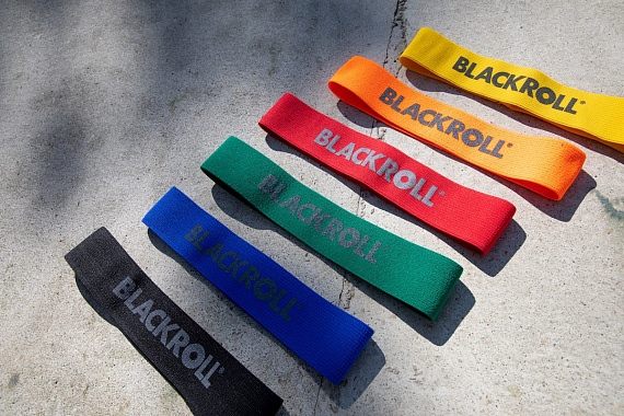 Мини-эспандер Blackroll Loop Band 30 см "Сверхтяжелое сопротивление" Черный - Фото 4 большая