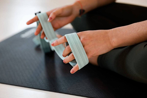 Эластичная лента Blackroll Stretch Band 100 см - Фото 4 большая