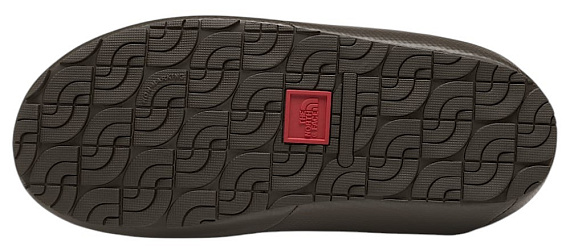 Тапки женские The North Face Thermoball Traction Mule V Dark Chestnut/Dark Chestnut - Фото 5 большая