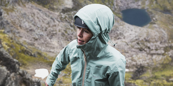 Куртка женская Norrona Falketind Gtx Malachite Green - Фото 8 большая