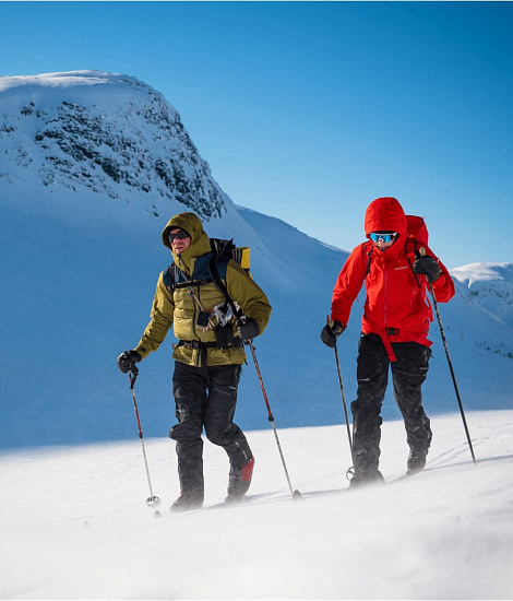 Куртка женская Norrona Falketind Gore-Tex True Red - Фото 3 большая