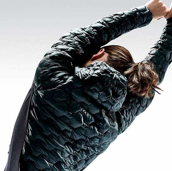 Куртка женская The North Face Summit Series™ L4 Thermoball™ Midlayer Darkest Spruce - Фото 5 большая
