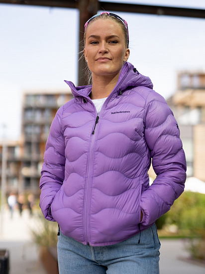 Куртка женская Peak Performance Helium Hoody Action Lilac - Фото 4 большая