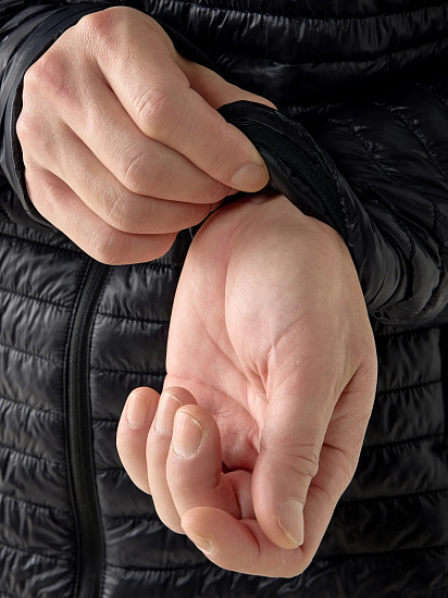 Куртка мужская Haglofs L.I.M Mimic II True Black - Фото 9 большая