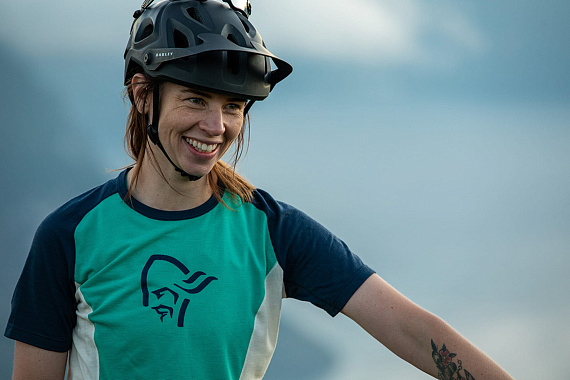 Футболка женская Norrona Fjora Wool Arcadia/Snowdrop - Фото 6 большая