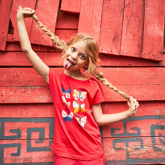 Футболка детская Jack Wolfskin Butterfly T Girls Tulip Red - Фото 3 большая