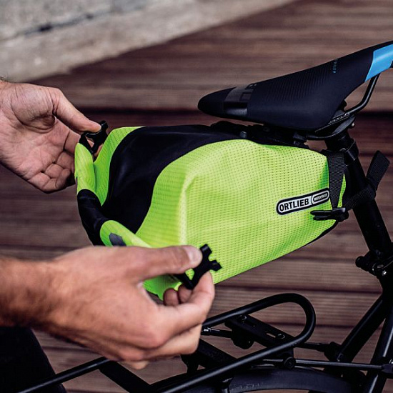 Подседельная сумка Ortlieb Saddle-Bag Two High Visibility 4 Neon Yellow/Black Reflective - Фото 5 большая