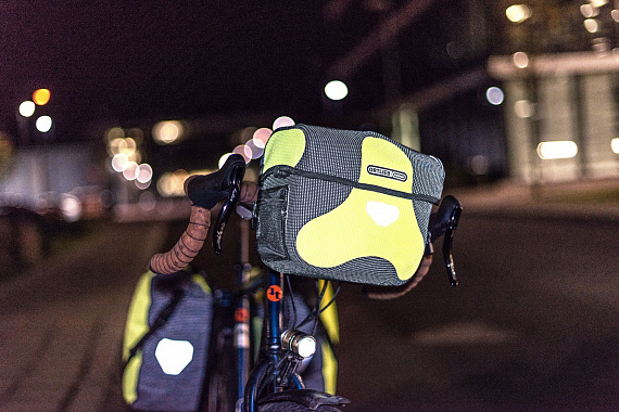 Сумка Ortlieb Ultimate Six 7 High Visibility Neon Yellow/ Black Reflective - Фото 8 большая