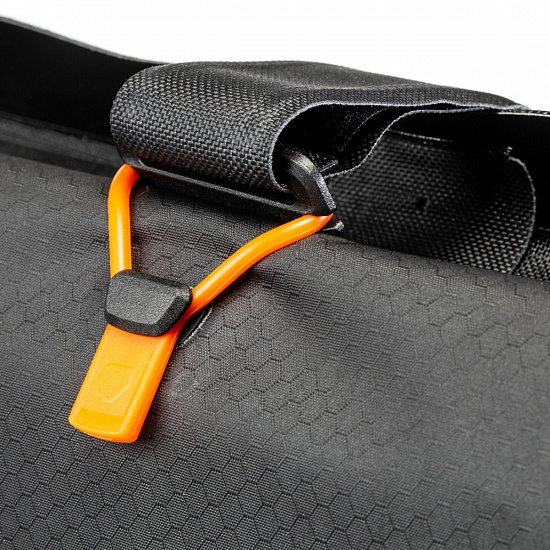 Внутрирамная сумка Ortlieb Frame-Pack RC Toptube 4 Black Matt - Фото 4 большая