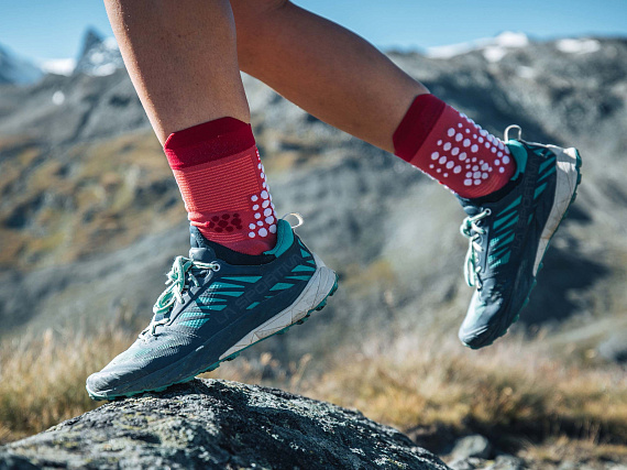 Носки Compressport V3 Trail Гранатовая Роза - Фото 4 большая