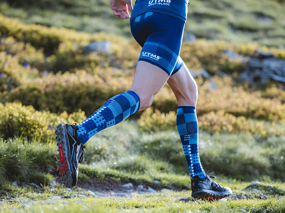 Гольфы Compressport Race & Recovery - UTMB 2021 - Фото 3 большая