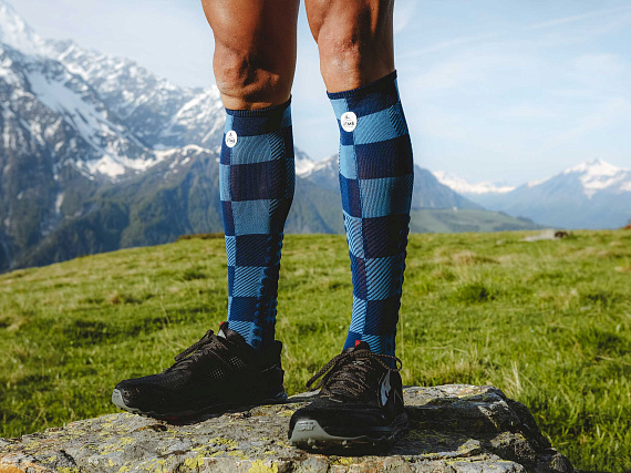 Гольфы Compressport Race & Recovery - UTMB 2021 - Фото 4 большая