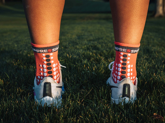 Носки Compressport V3 RUN Высокие Коралловый - Фото 3 большая