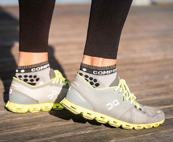 Носки Compressport V3 Run Low Серый - Фото 3 большая