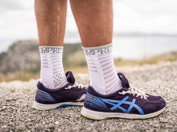 Носки Compressport Run Ultralight High v3 Белый - Фото 3 большая