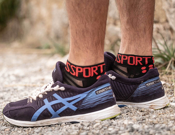 Носки Compressport Run Ultralight Low v3 Черный - Фото 2 большая