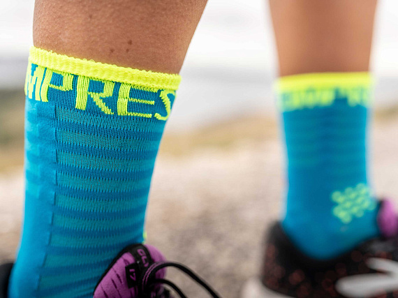 Носки Compressport Run Ultralight High v3 Голубой  - Фото 2 большая