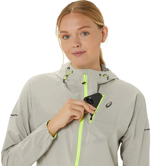 Куртка женская ASICS Fujitrail Waterproof Mineral Beige - Фото 2 большая