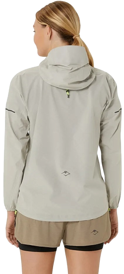Куртка женская ASICS Fujitrail Waterproof Mineral Beige - Фото 10 большая