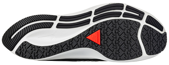 Кроссовки мужские Nike Air Zoom Pegasus 38 Shield Black/Dark Smoke Grey/Light Smoke Grey/Platinum  - Фото 4 большая