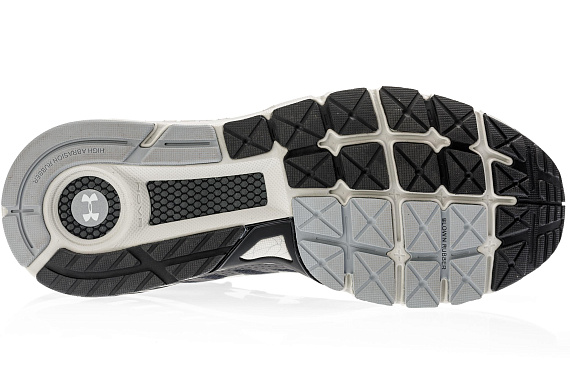 Кроссовки мужские Under Armour Hovr Guardian Black/Summit White/Summit White - Фото 2 большая