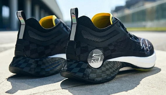 Кроссовки мужские Anta Mach Pro Black/Castle Grey/Durian Yellow - Фото 2 большая