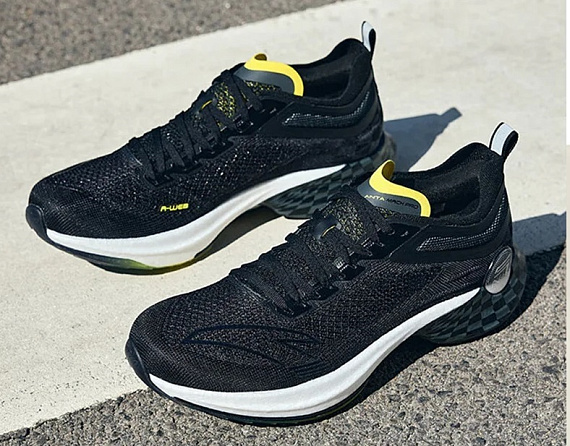 Кроссовки мужские Anta Mach Pro Black/Castle Grey/Durian Yellow - Фото 3 большая