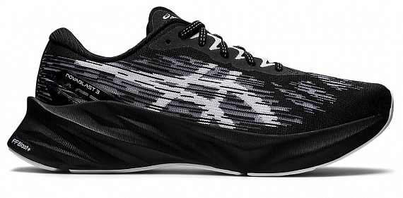 Кроссовки мужские ASICS Novablast 3 Black/White - Фото 1 большая