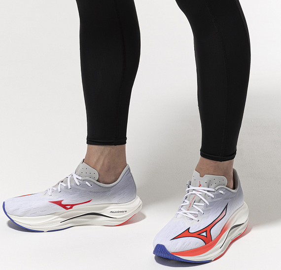 Кроссовки мужские Mizuno Wave Rebellion Flash 3 White/Fiery Coral 2/Iris Bloom - Фото 3 большая
