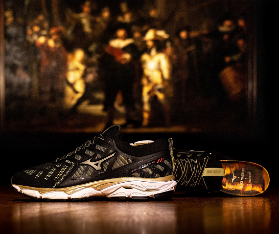 Кроссовки мужские Mizuno Wave Ultima 11 Чер/Зол/Бел - Фото 8 большая