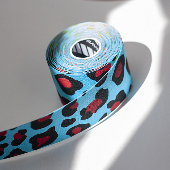 Кинезиотейп Ravetape Base 5×5 Jaguar on Lightblue - Фото 2 большая