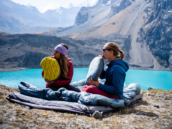 Подушка Therm-a-Rest Airhead Regular Yellow Mountains - Фото 4 большая