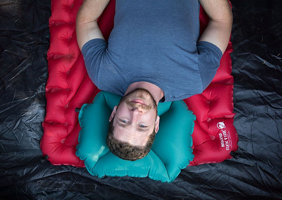 Надувная подушка Klymit Pillow X large Green - Фото 3 большая