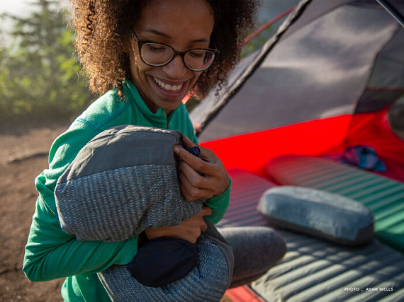 Подушка Therm-a-Rest Airhead Large Blue Woven Dot - Фото 7 большая