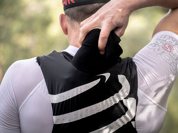 Рюкзак Compressport для бега Черный - Фото 6 большая