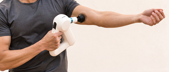 Перкуссионный массажер Theragun Elite White - Фото 12 большая