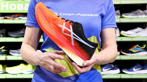 Кроссовки мужские ASICS Metaspeed Sky Sunrise Red/White - Фото 2 большая