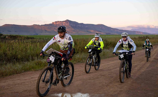 Мультигонка в ЮАР: даунхилл по камням, дикие животные и финишная конкуренция