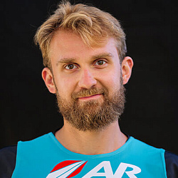 Антон Жилин