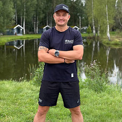 Денис Долженко