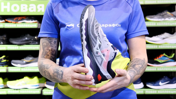 Кроссовки женские Mizuno Wave Sky 4 Св.Сер/Зол/Чернильн - Фото 2 большая