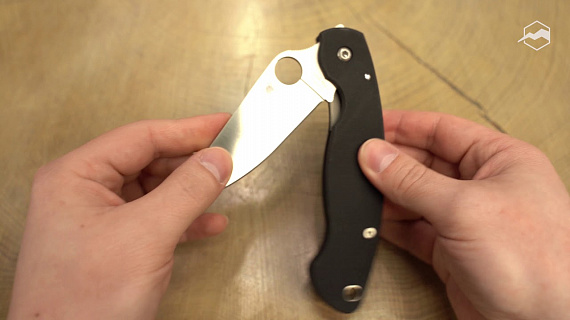 Нож Spyderco Military Black